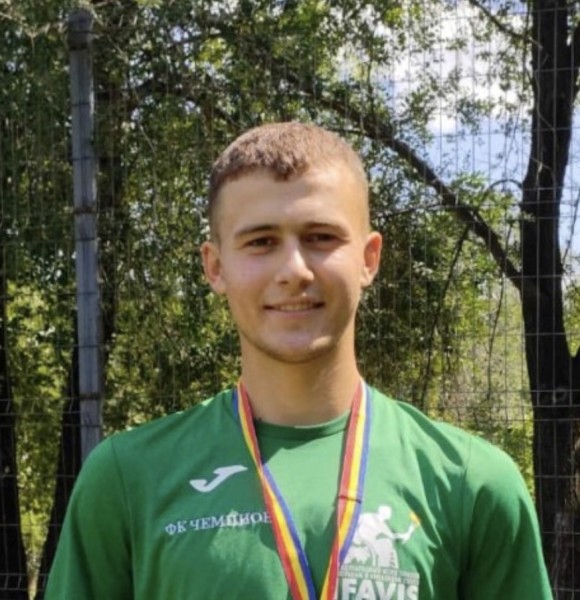 Андрей  Ужаков