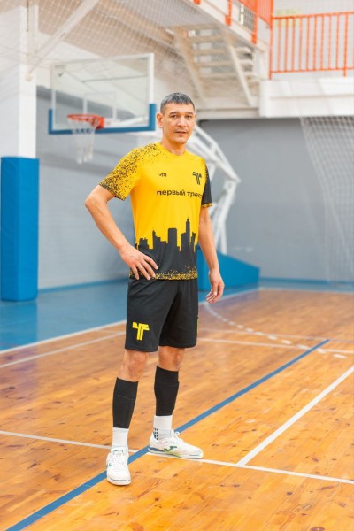 Ильхам Иномжонович Дадажанов