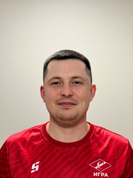 Роман Венальевич Степанов