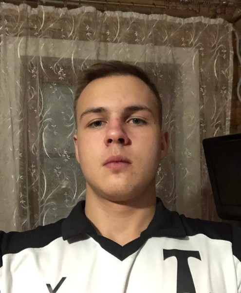 Артём Андреевич Назаров