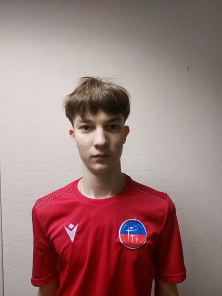 Артём  Гусаров