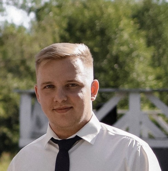 Максим Вячеславович Медведев