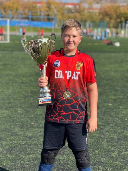 Максим Юрьевич Мезенцев