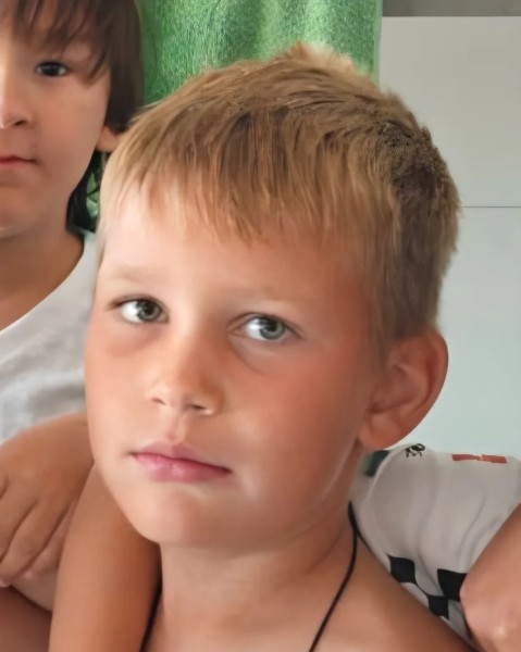 Алекс Леонидович Попов