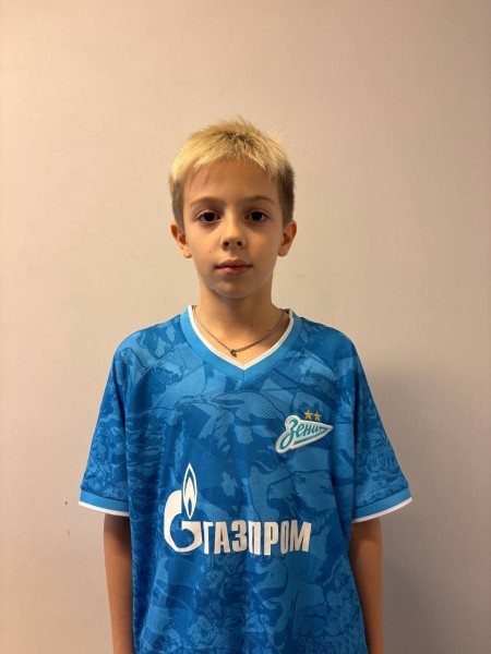 Артем Романович Степанов