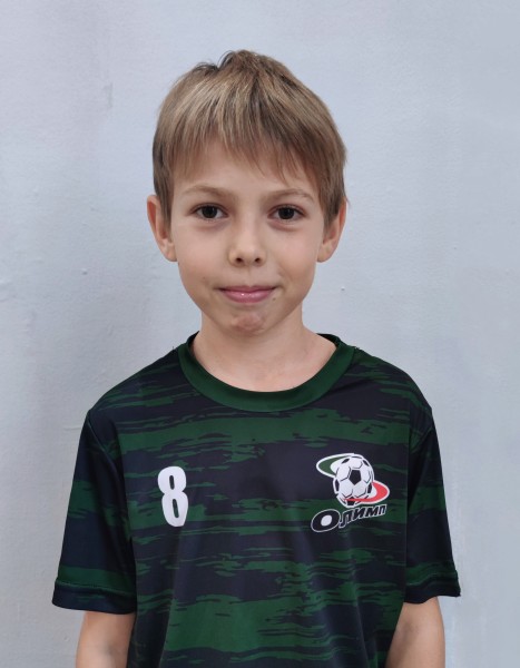 Артём  Непомилуев