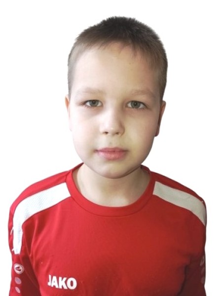 Денис Артемович Глухов