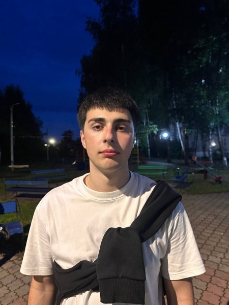 Важенков Давитович Егор