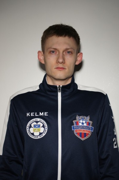 Денис  Калашников