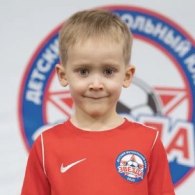Кузнецов Артём ДФК Звезда-2013-2