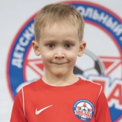 Кузнецов Артём ДФК Звезда-2013