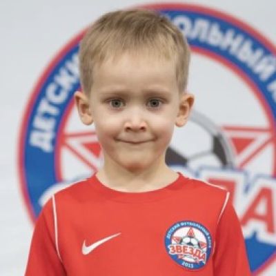 Кузнецов Артём ДФК Звезда-2013