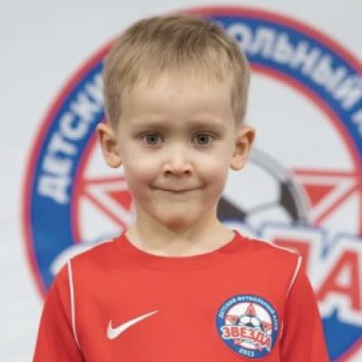 Кузнецов Артём ДФК Звезда-2013-15