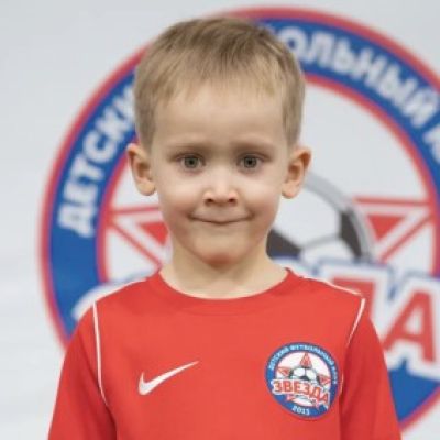 Кузнецов Артём ДФК Звезда-2013-2