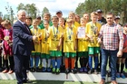 Глава района пожелал удачи футболистам «Чайки»